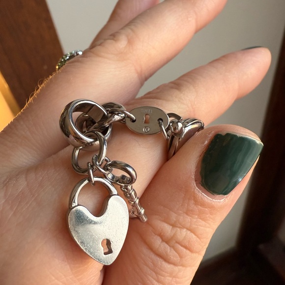 Fossil silver charm bracelet, horse charm, peace sign, hummingbird, lock and key - Picture 6 of 7